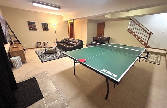 Spacious Deck & Balcony, Game Area, Garagenn