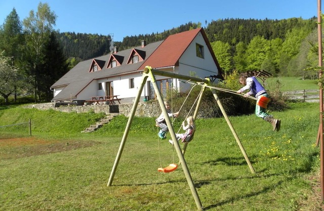 Spacious holiday villa in prime location (for less than € 15 per person per night)