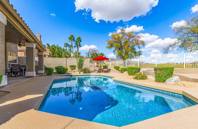 Spacious home with private pool, jetted tub, fireplace, grill, & full kitchen