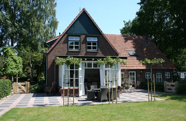 spacious house, 4-6 persons, sauna, conservatory, garden, luxury bathroom