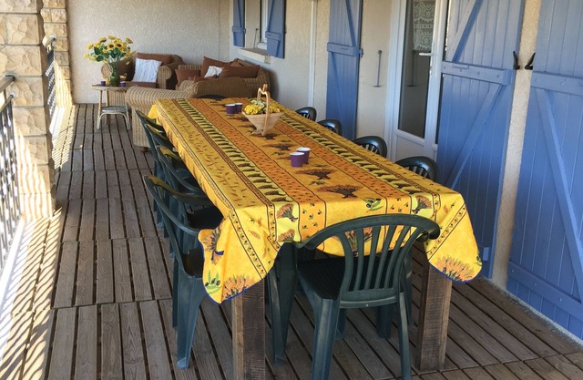 Spacious house in a peaceful setting between Ardèche and Provence in Goudargues