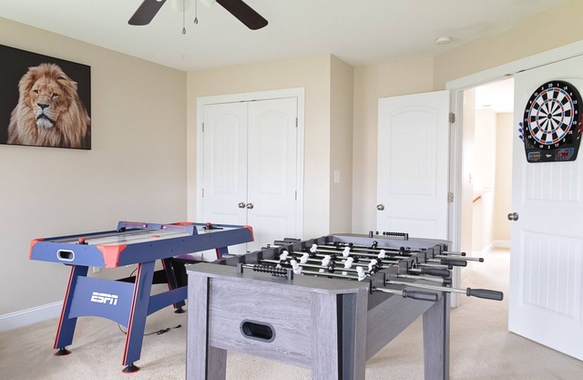 SPACIOUS HOUSE WITH PLAYROOM