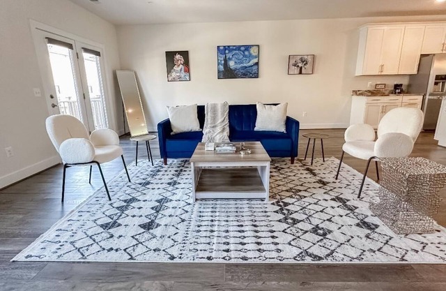 Spacious Luxury at One Loudoun