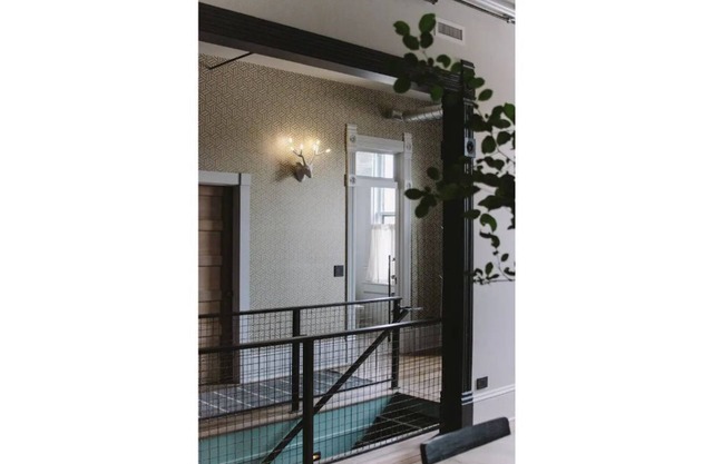 Spacious Luxury Apt. Chippewa Historic District