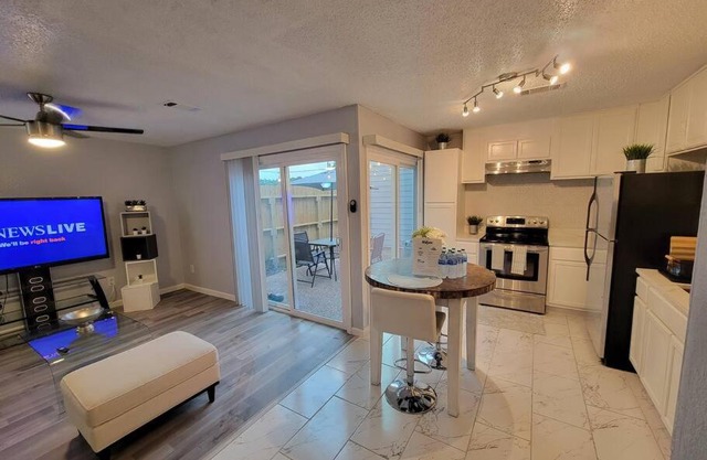 Spacious n Cozy 3 Bedroom/15 min from Downtown