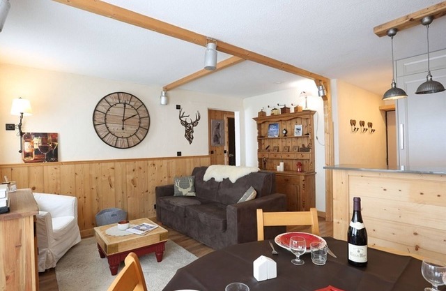 Spacious Renovated Apt in Val Thorens - 5 Pers, Ski-in/Ski-out, WiFi, Balconies