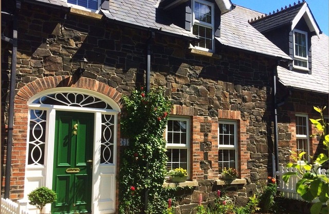 Spacious, stylish Copperpot Cottage: Autumn and Xmas stays booking now!