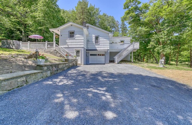 Spacious Westtown Home, Firepit, Up to 10 Guestnn