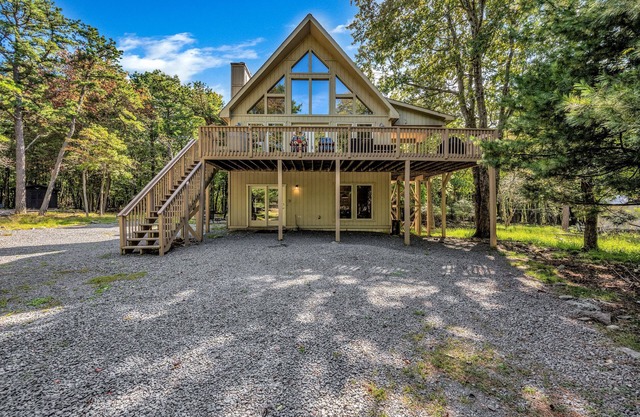 Spectacular Chalet, Hot Tub ,Pool Table, Foosball Table, Fire Pit, Near Slopes