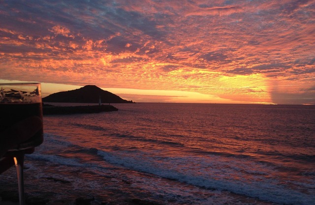 Spectacular OceanFront 2 Bedroom Condo, Magical Sunsets!