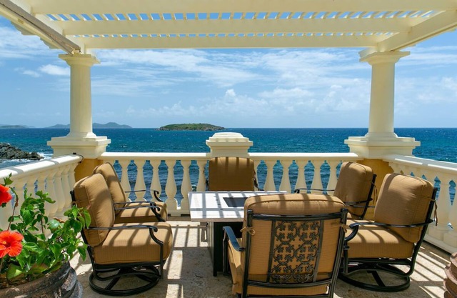 Spectacular Oceanfront 4 BDRM Expansive Villa