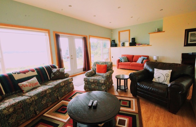 Spectacular Private Beachfront on Bras D'or Lakes, Luxury, Modern, Spacious