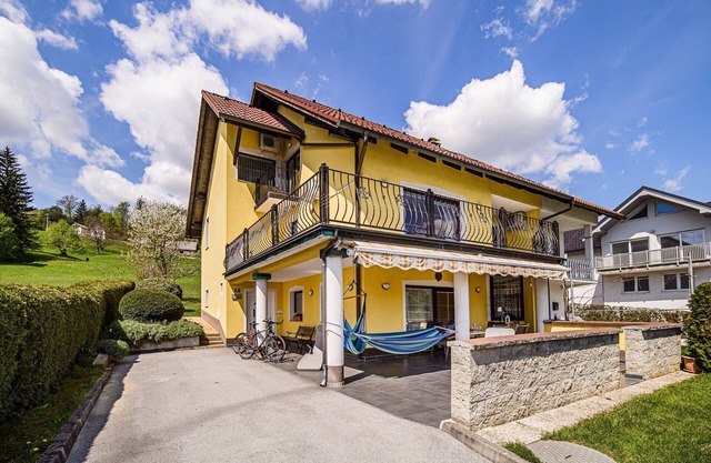 Split three bedroom apartment with terrace