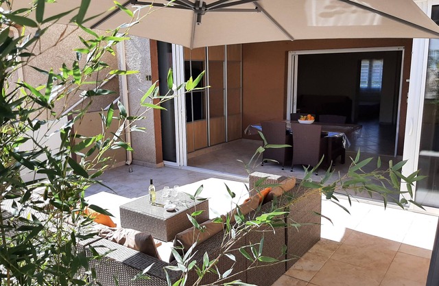 St Florent T3 Climatise Avec Piscine Proche MER