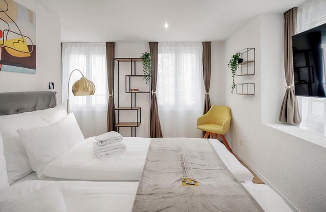 St Georgen-Strasse Studios by VISIMO - Design, City, Nature