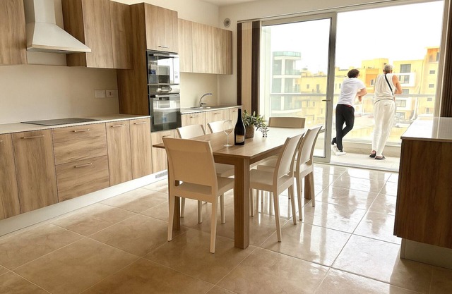 St.Julian’s Brand New apartment 3nnWalking distance to St.Julians Paceville