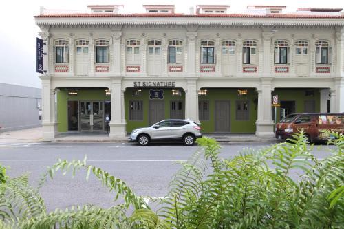 St Signature Jalan Besar Hours 