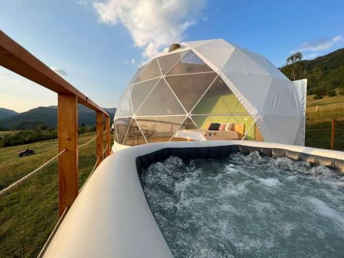 Starry Dome - Manta's Retreat Glamping Cornereva