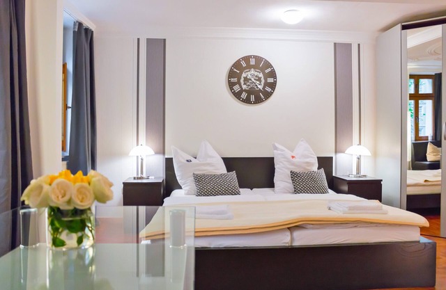 Stay in the room "Altstadtblick" in the middle of the old town