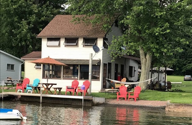 STAY ON Owasco Lake.just a few feet from a level shore and gorgeous sunsets.