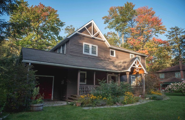 Stay Put! Family house in Eagles Mere Park