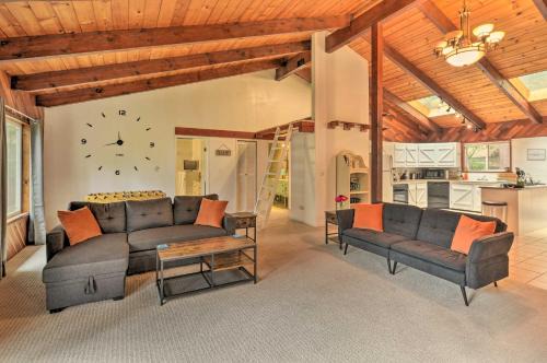 Step-Free Hawkins Bar Home Near Trinity River