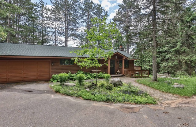 Stepaway Vacation Rentals- Schneider Cabin