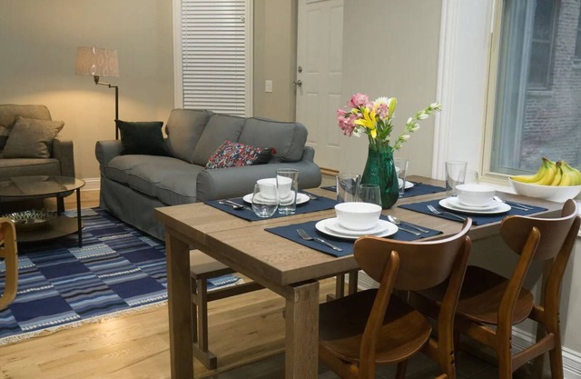 Steps to Mag Mile, 2 BD, fast Wi-Fi, W&D