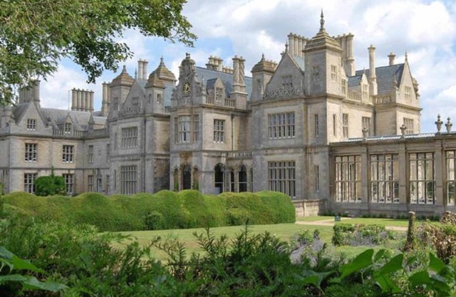 Stoke Rochford Hall