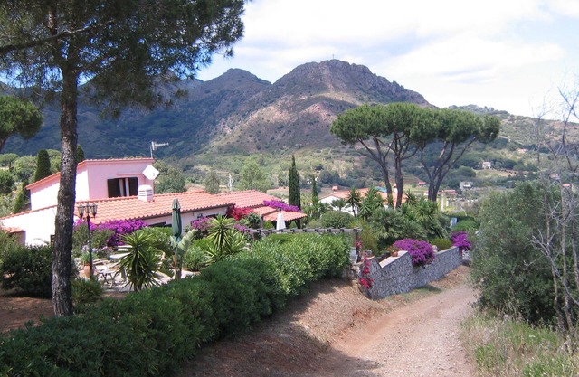 Studio/Apartment B in the country house/Porto Azzurro