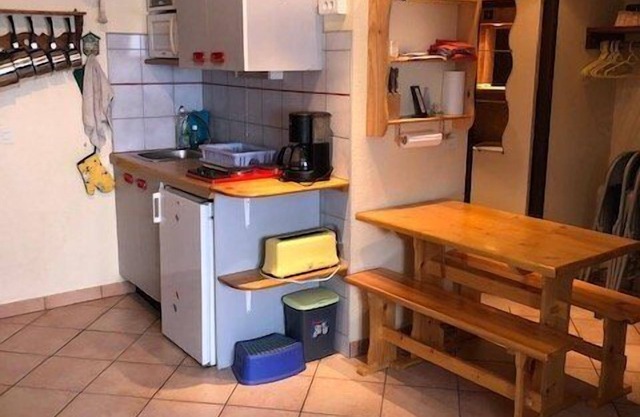 Studio 4 beds mountain view Vars St Marie