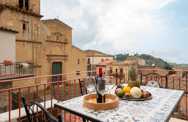 Studio 5' with Sea View and Private Terrace