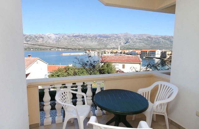 Studio flat with terrace and sea view Vinjerac, Zadar (AS-3248-e)