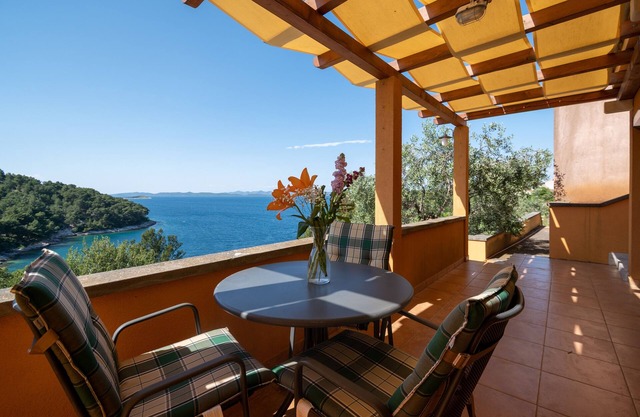 Terrace Sea Sali Dugi Otok 