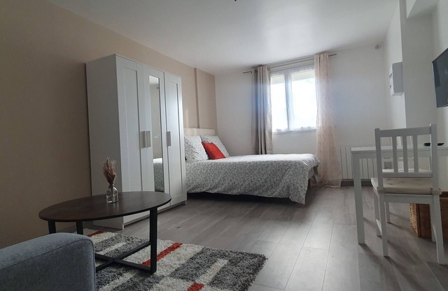 Studio Grand Confort à Houilles
