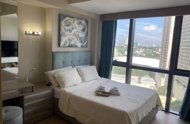 Studio in One Eastwood Avenue