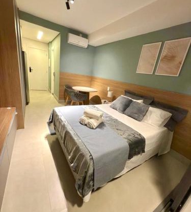 Studio Moema Completo Com Vaga Grátis e Localização Premium