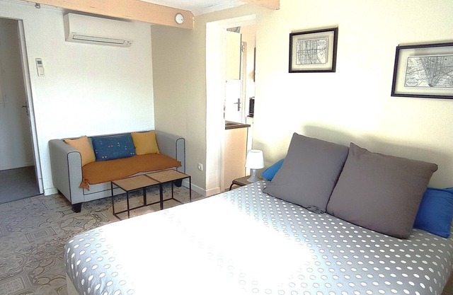 Studio with kitchen, WC/shower and bedroom/living room, 25m2, for 2 people