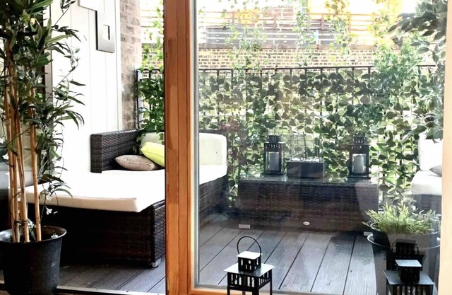 Stunning 2-Bed Apt & balcony in Notting Hill