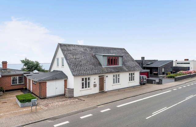 Stunning apartment in Esbjerg V with WiFi