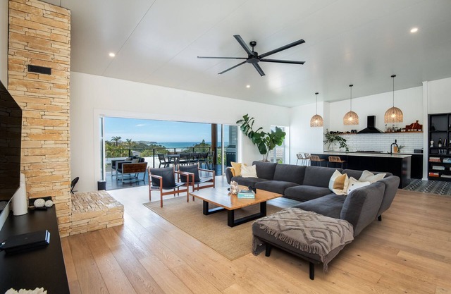 Stunning Family Home, Warm Winter Days and Cosy Log Fire – Emerald Views ⛱️