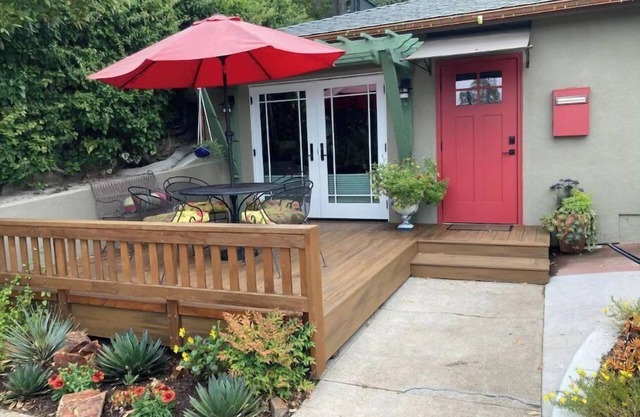 Stunning Guest House 15 min. from Zoo, Downtown