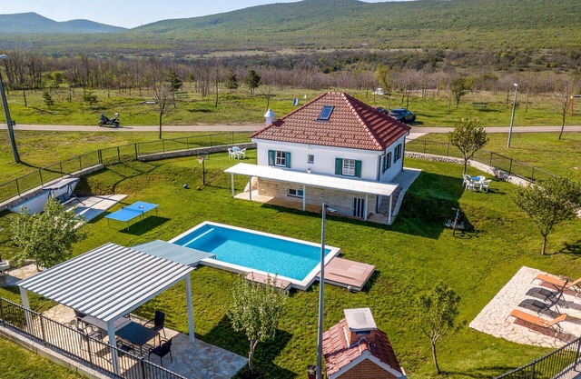 Stunning home in Tijarica with WiFi