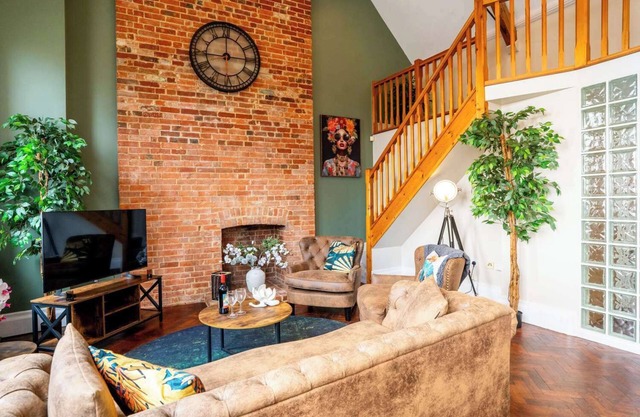 Stunning Penthouse - Town centre - Parking - 2BR