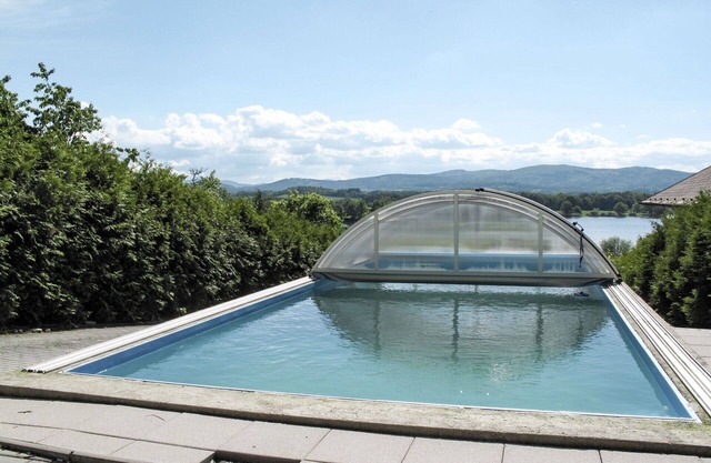 Stunning private villa for 7 people with private pool, TV, terrace, pets allowed and parking