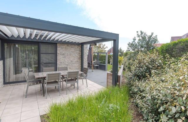 Stunning private villa for 5 guests with WIFI, TV and terrace