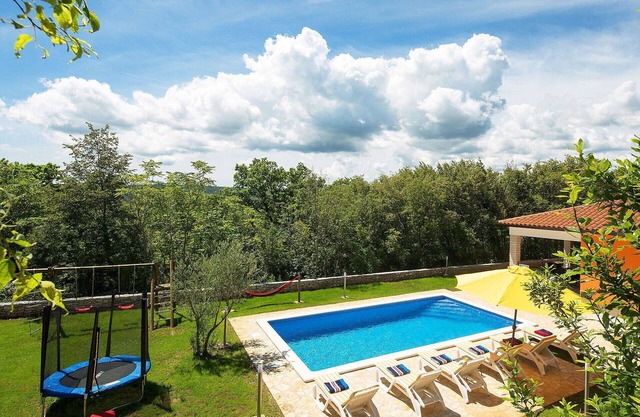 Stunning private villa with private pool, A/C, WIFI, TV, terrace, pets allowed and parking