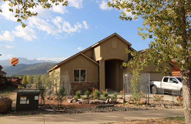 Stunning San Juan Mountain Views! Walking to Downtown Ridgway! Lower Level