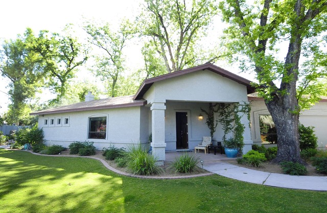 STUNNING ULTRA-CONTEMPORARY, PETS YES, DWTN GUESTHOUSE, IN HISTORIC NEIGHBORHOOD