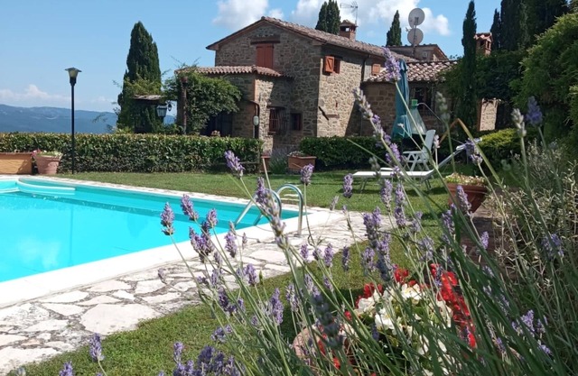 Stunning Villa, Private Swimming Pool, Breathtaking Views, BBQ, AC, Sleeps 10